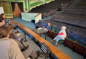Драматург Геннадий Башкуев лично встретился с артистами театра им. Н.А. Бестужева